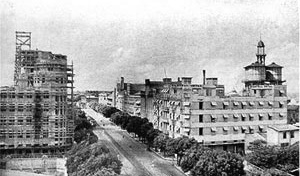 Avenida 15 de Agosto nos anos quarenta [Martins (1944)]