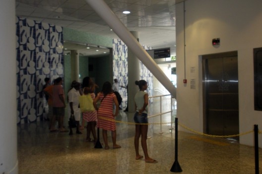 Acesso ao elevador<br />Foto Douglas Vieira de Aguiar 