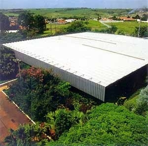 Escritório distrital da CESP, Limeira SP<br />Foto Nelson Kon  [Arquitetura na CESP – Companhia Energética de São Paulo, Nina Maria Jamra Tsukumo (org), S]