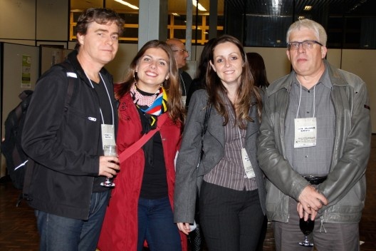Carlos Fernando Bahima, Ana Carolina Pellegrini, Michelle Schneider e Salvador Gnoato durante coffee break<br />Foto Michelle Schneider 
