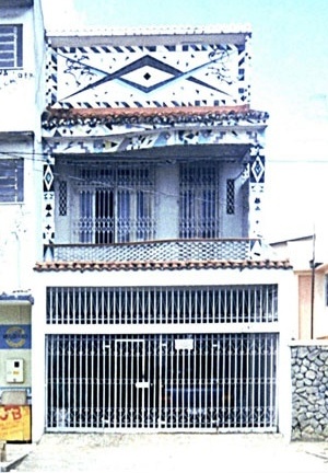 Casa “Raio que o parta” [MIRANDA, Cybelle, 1999]