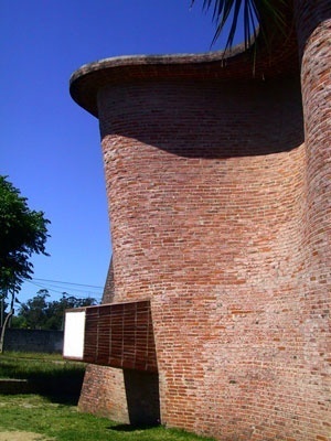 Igreja em Atlântida,Uruguai<br />Foto Abilio Guerra 
