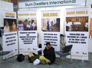Fórum Urbano Mundial em Vancouver 2006. Exposição [Fórum Vancouver 2006 <www.unhabitat.org>]
