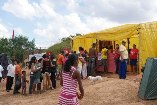 Ocupação Eliana Silva, Bairro Barreiro, Belo Horizonte, abril de 2012<br />Foto Marco Antonio Souza Borges Netto  [divulgação]