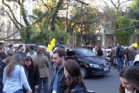 Manifestação frente às casas da Rua Luciana de Abreu em Setembro de 2014<br />Foto Cibele Figueira 