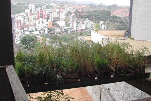 “Amnésias Topográficas”, instalação teatral, Belo Horizonte, 2004-2005. Arquitetos Carlos Teixeira e Louize Ganz