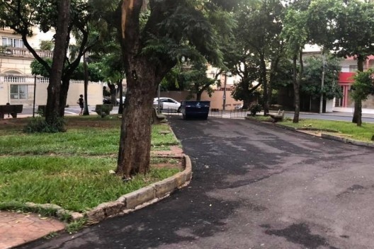Arredores da Catedral de São Sebastião, Presidente Prudente SP, situação atual<br />Foto Angelica Benatti Alvim 