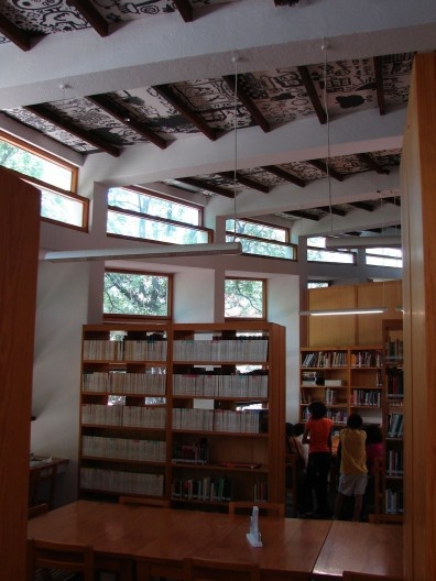 Biblioteca Infantil de Oaxaca, interior con calidez, una poética y un rigor arquitectónico extraordinarios, arquitecto Juan José Santibáñez García<br />Foto Humberto González Ortiz 