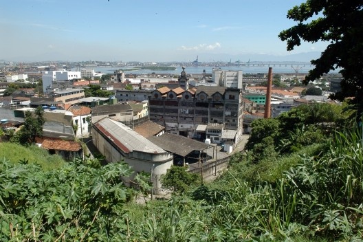 Vista do porto a partir do Morro do Pinto<br />Foto Maurício Hora 