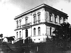 Figura 10 - A Casa de Câmara e Cadeia. Edifício classicizante de finais do século XIX [Arquivo Ivan Claudio Domingues dos Santos]