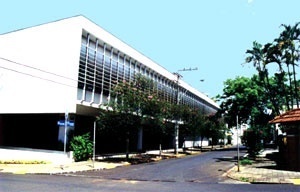 Figura 18 - Paço Municipal. Fachada para a rua Paissandú [Acervo do autor]