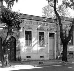 Casa com porão, Beto Felício, 2004