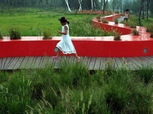 Red Ribbon Park, Kongjian Yu [www.turenscape.com/english/news/n_view.asp?id=160]