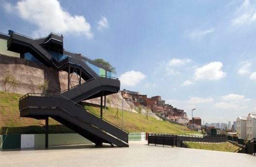 Favela Nova Jaguaré – Setor 3, urbanização da Favela Nova Jaguaré, São Paulo, 2008-2011. Boldarini Arquitetos Associados<br />Foto Daniel Ducci  [website oficial do escritório]