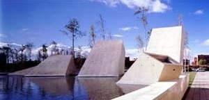Tanatorio Municipal de León, 1997/2001. Arquitectos Jordi Badia y Josep Val / BAAS Arquitectes