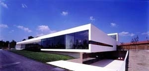 Tanatorio de Terrassa, Barcelona, 2001/2002. Arquitecto Jordi Badia / BAAS Arquitectes
