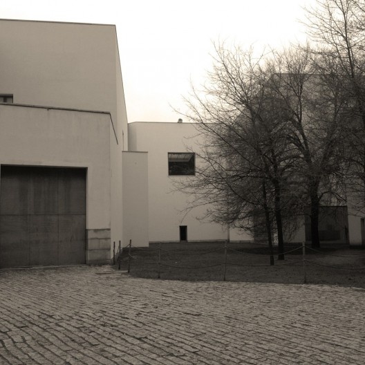 Vista posterior do Museu de Serralves, Porto<br />Foto Ney Zillmer Neto 