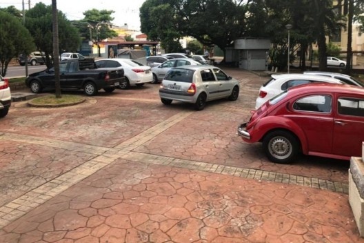 Arredores da Catedral de São Sebastião, Presidente Prudente SP, situação atual<br />Foto Angelica Benatti Alvim 
