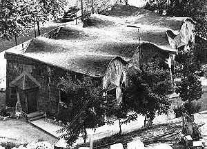 Escolas. Arquiteto Antoni Gaudí