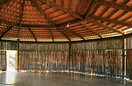 Igreja Espírito Santo do Cerrado, Uberlândia. Arquiteta Lina Bo Bardi<br />Foto Nelson Kon 