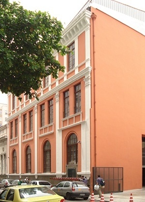 Centro Cultural da Telemar, Rio de Janeiro. Requalificação integrando passado com o presente/futuro<br />Foto Angela Moreira 