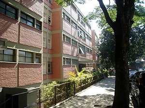 Conjunto Gregório Serrão, visto da Rua Dr. José de Queiroz Aranha<br />Foto Eunice Helena Abascal 