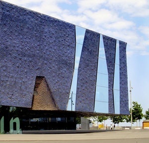 Edificio do Fórum, Diagonal Mar, Barcelona. Arquitetos Herzog & de Meuron