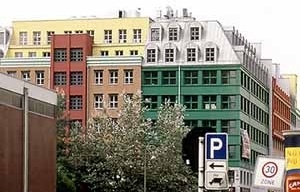 Charlottenstrasse, arquiteto Aldo Rossi. <br />Foto Mario Lupano 