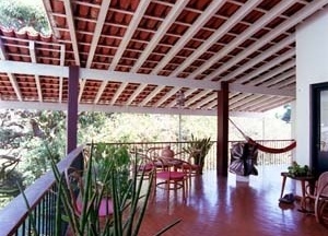 Residência Francisco Inácio Peixoto, varanda, 1941. Arquiteto Oscar Niemeyer<br />Foto Pedro Lobo  [IPHAN-BH]