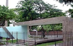 Monumento a José Inácio Peixoto, vista geral, 1956. Arquiteto Francisco Bolonha [Arquivo do Autor]