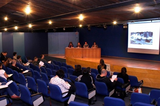 Sessão de Comunicações Ética & Estética, no Auditório Maria Montessori<br />Foto Michelle Schneider 