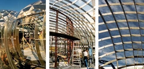 The Bubble. Montagem no canteiro de obras. Arquiteto Bernhard Franken