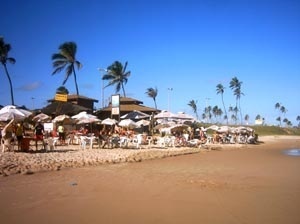 Barracas de praia na praia de Pituaçu - Salvador, BA<br />Foto do autor 