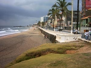 Praia do Farol da Barra atualmente - Salvador, BA<br />Foto do autor 