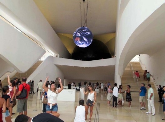 Museu do Amanhã, lobby com formas curvas, Rio de Janeiro. Arquiteto Santiago Calatrava<br />Foto Paulo Afonso Rheingantz 