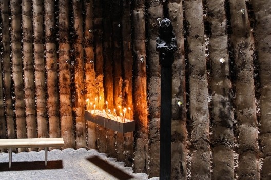 Capela Bruder Klaus, Mechernich, Alemanha, 2007. Arquiteto Peter Zumthor<br />Foto Axel Kirch  [Wikimedia Commons]