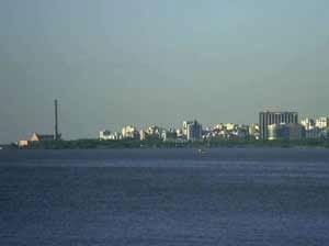 Orla do Guaiba, em Porto Alegre<br />Foto Patrícia Nahas 
