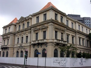 Secretaria de Estado da Fazenda. Obra com ação civil pública movida pelo Ministério Público Estadual e com embargado judicial<br />Foto Benedito Tadeu de Oliveira 