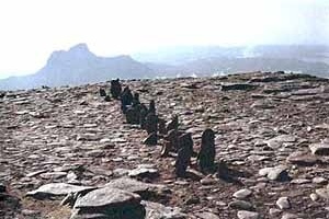 Richard Long, "A line in Scotland", Cul Mor, 1981 [www.richardlong.org]