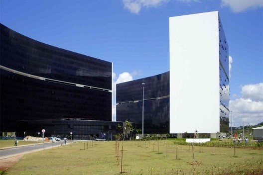 Cidade Administrativa Tancredo Neves, Belo Horizonte. Arquiteto Oscar Niemeyer<br />Foto Abilio Guerra 