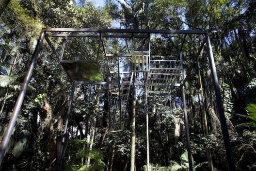 Escultura “O descanso da sala” de José Spaniol, instalada no Parque Burle Marx<br />Foto Helena Martins Costa 