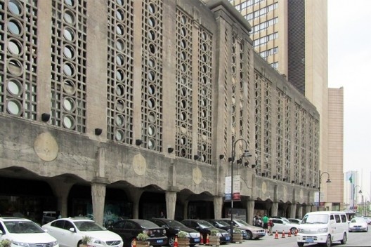Fachada do 1933 Shanghai, antigo abatedouro convertido em Meca da indústria criativa<br />Foto Gabriela Celani 