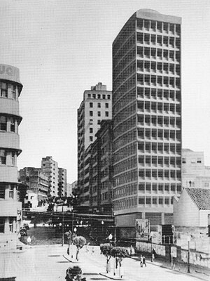 Maquete do Edifício Tracarril (1947) [CZAJKOWSKI, Jorge. Op. cit., p. 115.]