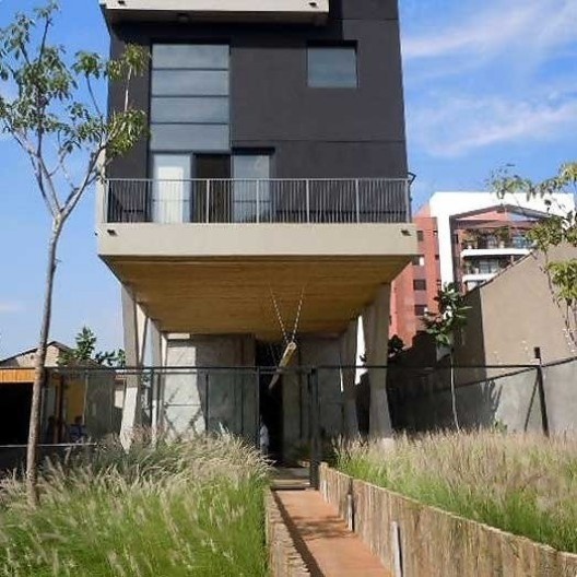 Edifício Fidalga 727, Vila Madalena, São Paulo. Escritório Triptyque<br />Foto divulgação  [Website IdeaZarvos]