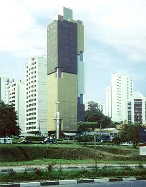 Edifício de escritórios em bairro residencial