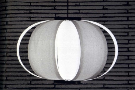 Luminária Disa, 1957. Designer José Antonio Coderch [Livro resenhado]