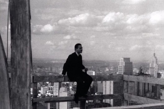 Sobre a arquitetura de Carlos Lemos
