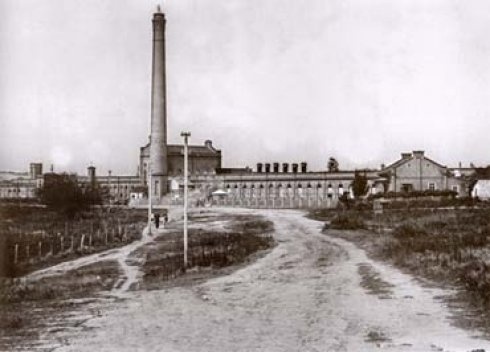 Fábrica de Tecidos Santa Rosália, 1924<br />Foto Pedro Neves dos Santos  [FRIOLI, Adolfo. Sorocaba, registros históricos e iconográficos. São Paulo, Laserprint, 200]