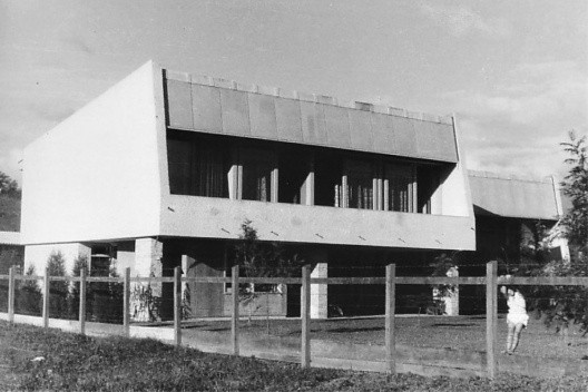Residência Wittich Paul Hering. Blumenau, 1955 [Arquivo Hans Broos]