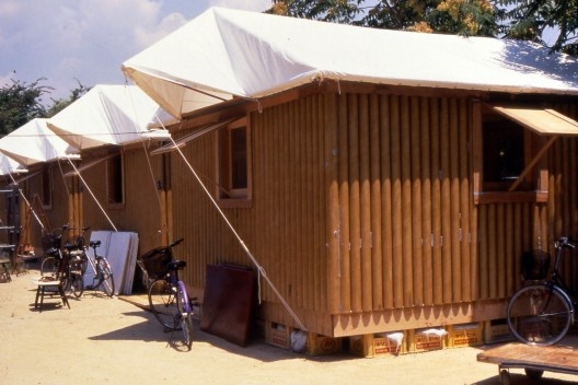 Casa Paper Log, Kobe, Japão, 1995. Arquiteto Shigeru Ban<br />Foto Takanobu Sakuma 